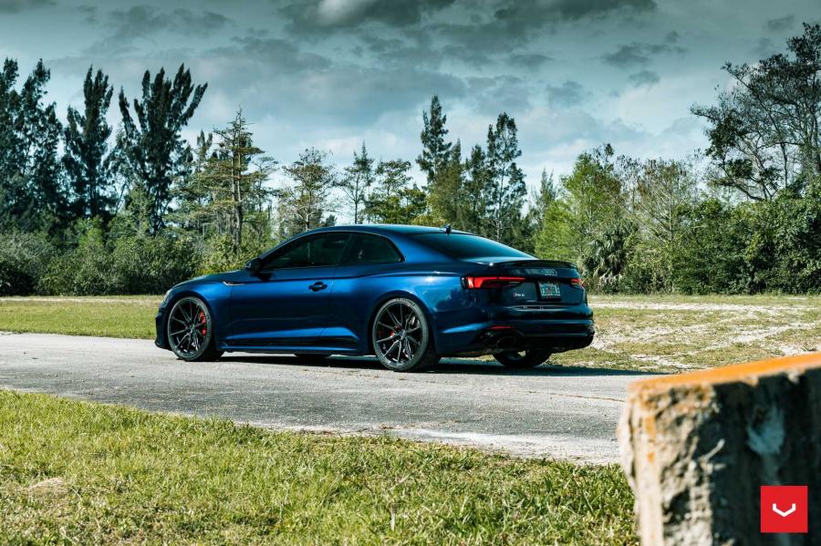  Audi RS5 Coupe on Vossen Wheels (HF-3) 2019 года  (фото 22 из 27)